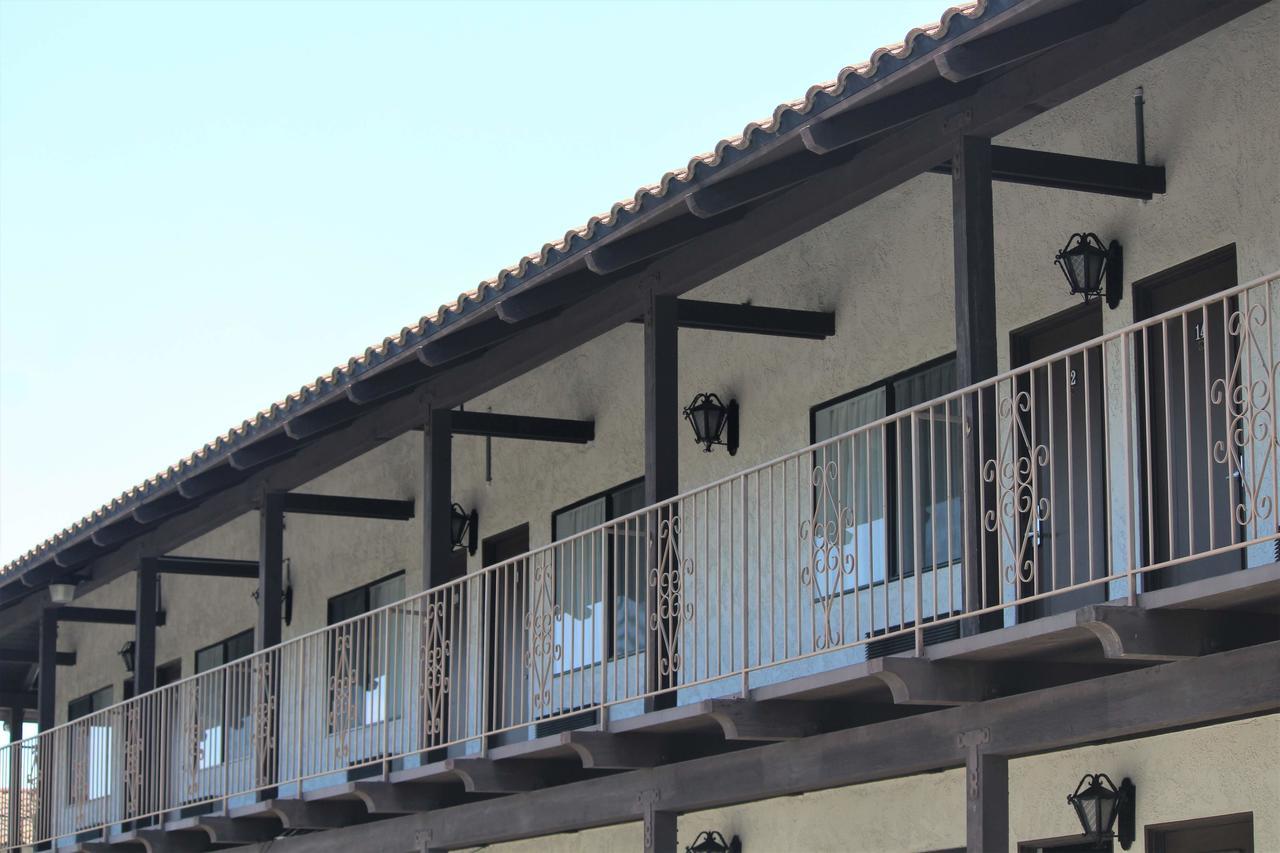 Cozy Inn คอสตาเมซา ภายนอก รูปภาพ