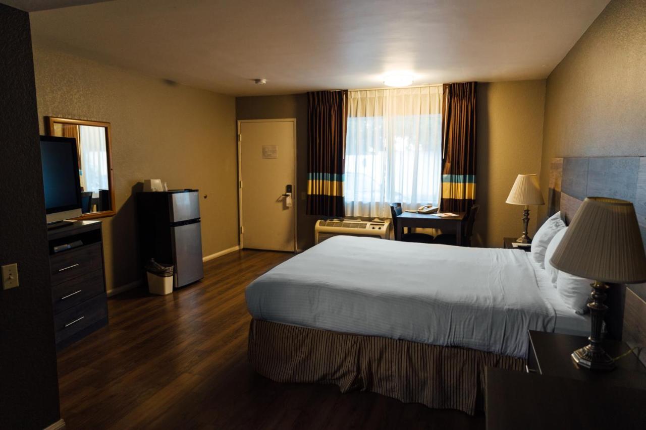 Cozy Inn คอสตาเมซา ภายนอก รูปภาพ